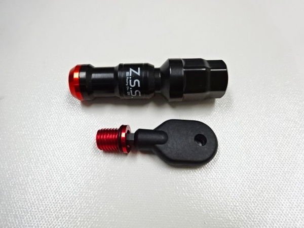 画像4: Z.S.S. ZSS レーシングナット ホイールナット スチール M12×P1.5 黒/赤 アルミカラー 専用工具付き トヨタ 三菱 マツダ (4)