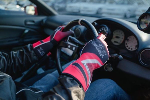 画像9: Z.S.S. ZSS レーシンググローブ 成人用 ブラック×レッド Mサイズ レース カート グリップ ドリフト 走行会に 手袋 ファブリック (9)