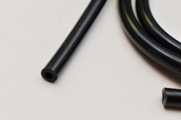 画像2: Z.S.S. シリコン ラジエターホース Φ3 汎用  ストレートホース 1m ブラック (2)
